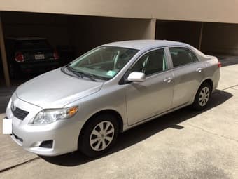 2010 Toyota Corolla LE, 77000 miles, $ 8700 2