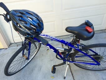 $250 Bike + safety pack! good as new! OBO 2