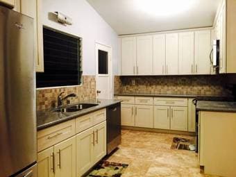 Sunnyvale 5 br house with great housemates 1