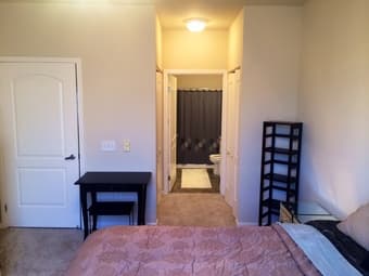 SUMMER RENTAL NEXT TO CALTRAIN: Master bedroom with private bathroom 2