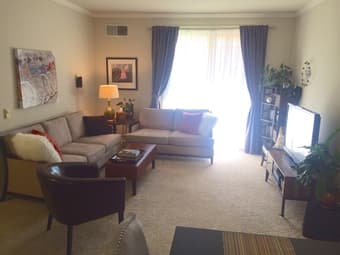 SUMMER RENTAL NEXT TO CALTRAIN: Master bedroom with private bathroom 3