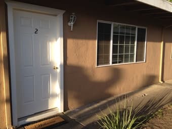$1800 +++ $1800 +++ Remodeled 1 bdrm apartment near Stanford,ready Now 1