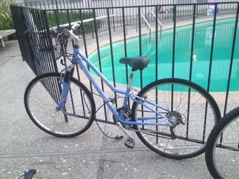 Schwinn Voyageur Women's Comfort Bike- like new $150 1