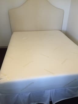 Memory Foam Queen Bed & Box Spring 1