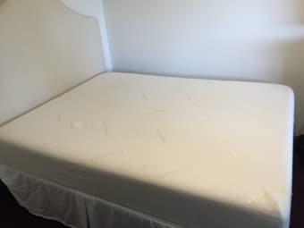 Memory Foam Queen Bed & Box Spring 2