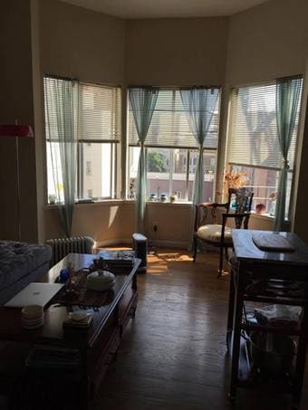 1 bedroom apartment (Nob Hill) $2400 a month 1