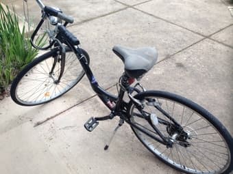 Fuji Crosstown Women's Bike - $200 1