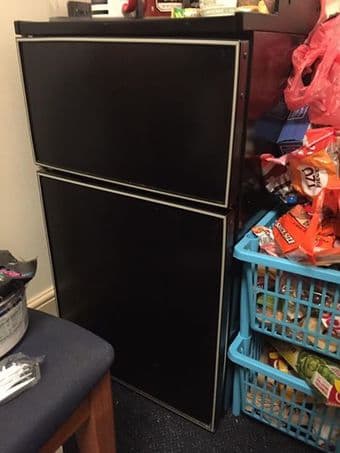 Large mini fridge with separate freezer compartment 1