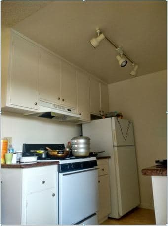 Room in Del Medio Ct, available now, $1100/m 1