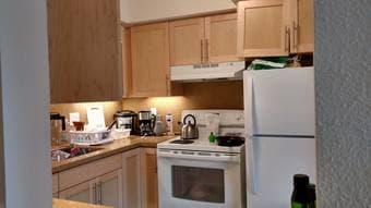NEWLY RENOVATED 1br 3rd-floor arch Rains apartment $990 (negotiable) 1