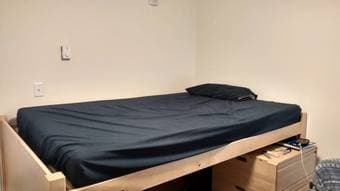 NEWLY RENOVATED 1br 3rd-floor arch Rains apartment $990 (negotiable) 2
