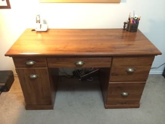 Large computer desk, priced to sell! - $150 (menlo park) 1