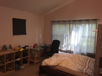 Awesome location next to Stanford! 1 Bdrm in Large House 1