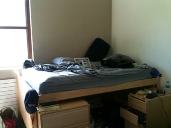 Stanford Summer Sublet: $1000/month Junior Studio in Escondido Village 2