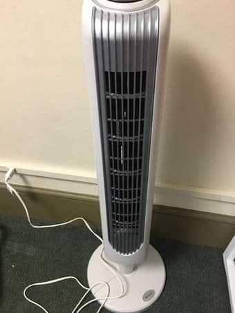 Holmes Oscillating Electric Fan 1