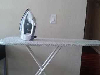 Iron and iron table 15$ 1