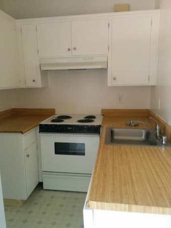 $2900 Amazing 2BR Mountain View, right by Caltrain! Available June 1! 3