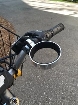 Selling women's bike, kitchenware, acoustic guitar, vacuum! 3