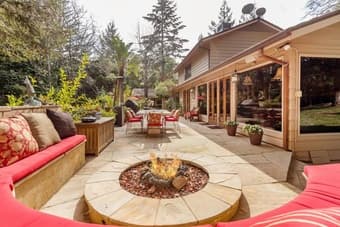 1 room in 4 bedroom house in Woodside, starting June/July for 1 year 2