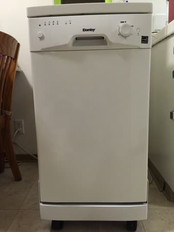 Portable dishwasher (Danby) - $170 1