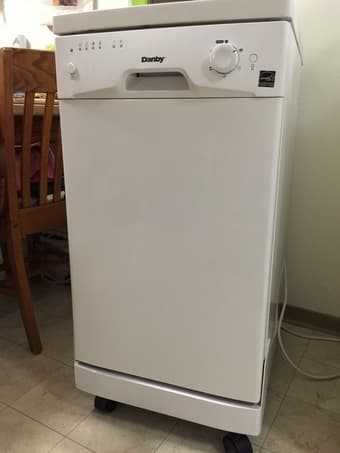 Portable dishwasher (Danby) - $170 2