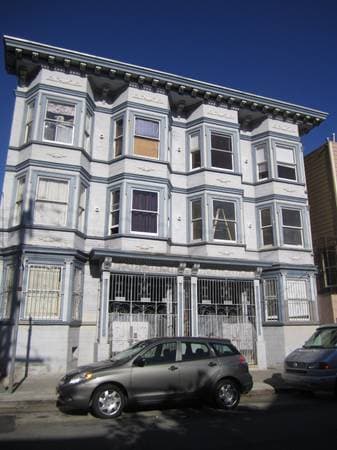 2 Rooms in Newly Renovated Mission 1
