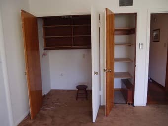 room in friendly shared house 2