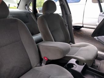 Ford Taurus Sedan 2002 - $3,300 3