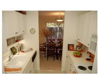 STEAL! 1BR apt across Stanford available over Memorial weekend $100 2