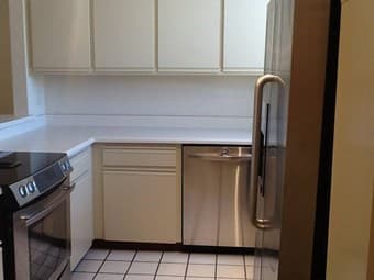 Female Roommate to Share 2B Apartment on California Ave in Palo Alto 3