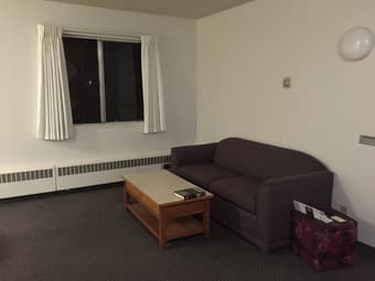 Stanford Three-Bedroom Apartment $935/month, 6-4 to 8-7 2