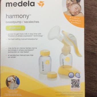Medela manual breast pump $10 1