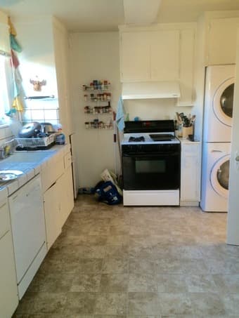 Room w/ private bathroom in Menlo Park house-$1650 (couples welcome!) 3