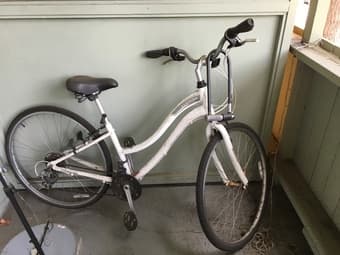 26" White Schwinn Sierra for Sale $250 1