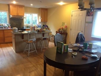 $1180: One room available in spacious 4 bedroom house in MV (June-Aug) 1