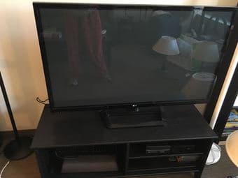 Selling 50" LG TV, TV stand, XBOX 360 and brand new Roku 3 for $500 OB 1