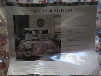 Reversible Tommy Hilfiger Comforter and Shams - $60 2