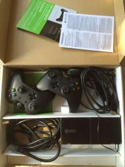 XBOX One 500GB/ 2 original controllers / 6 games - $300 - $300 2