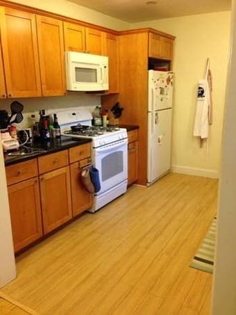 Beautiful 4B2B house Menlo Park, $1500/Room or $6000/house 3