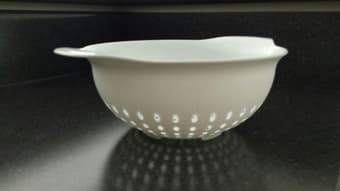 CHEAP colander, cutting board, glass bowl, 2 glass containers 1