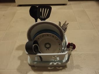 Dish Rack / drainer for $3. 2
