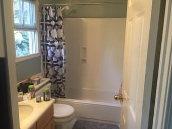 2 bedrooms with private bath available just 7 min. from Stanford 2