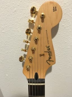 Electric Guitar: Fender Stratocaster (Deluxe Series) - $400 2