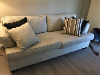Hi Quality Hoot Judkins Couch - 350$ 1