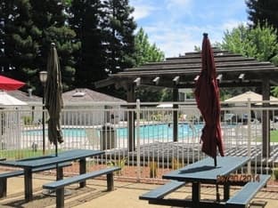 Summer sublet in Redwood City house (2 rooms available) July to Sept 1