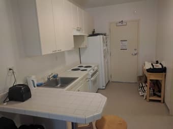 Studio in EV July 25 - Sep 5 1360$/month. Flexible dates 2