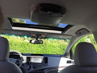 2011 Toyota Sienna XLE, 53400 miles, $21,500 3