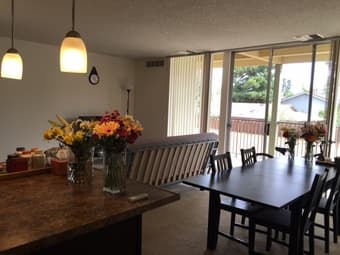 Extendable dining table with 4 chairs: $200( original value:$585) 2