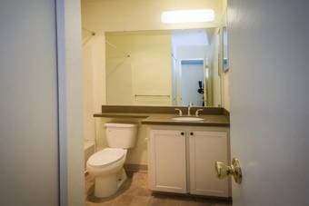 $1650 Looking for roommate, Indian Creek in Redwood Shores 3