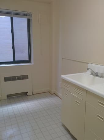 Studio sublet next to the White House available August 1